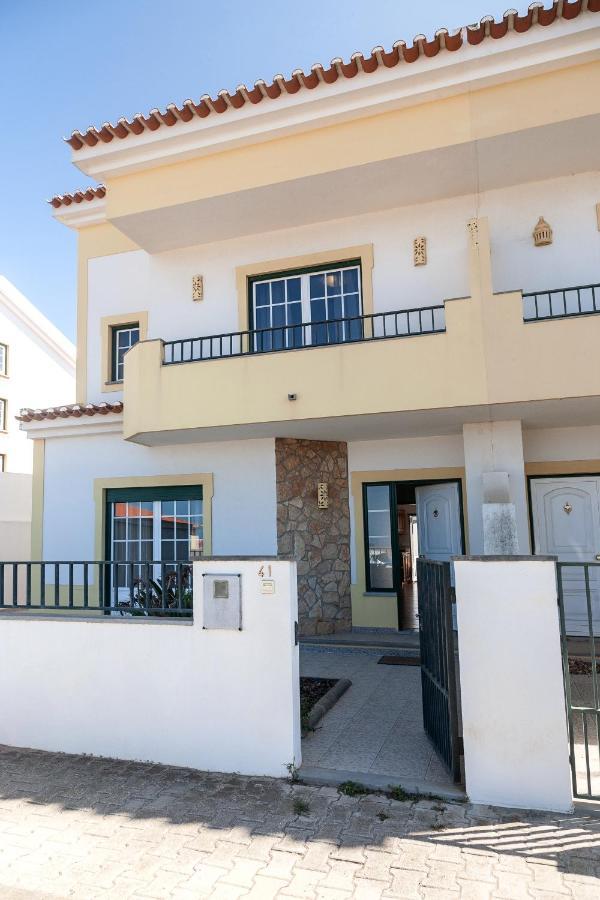 Ocean Breeze Villa Atouguia Da Baleia Exteriör bild